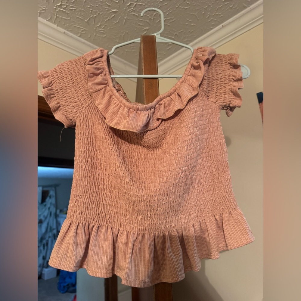 NWOT Lush Ruffled Smocked Blouse in Dusty Rose